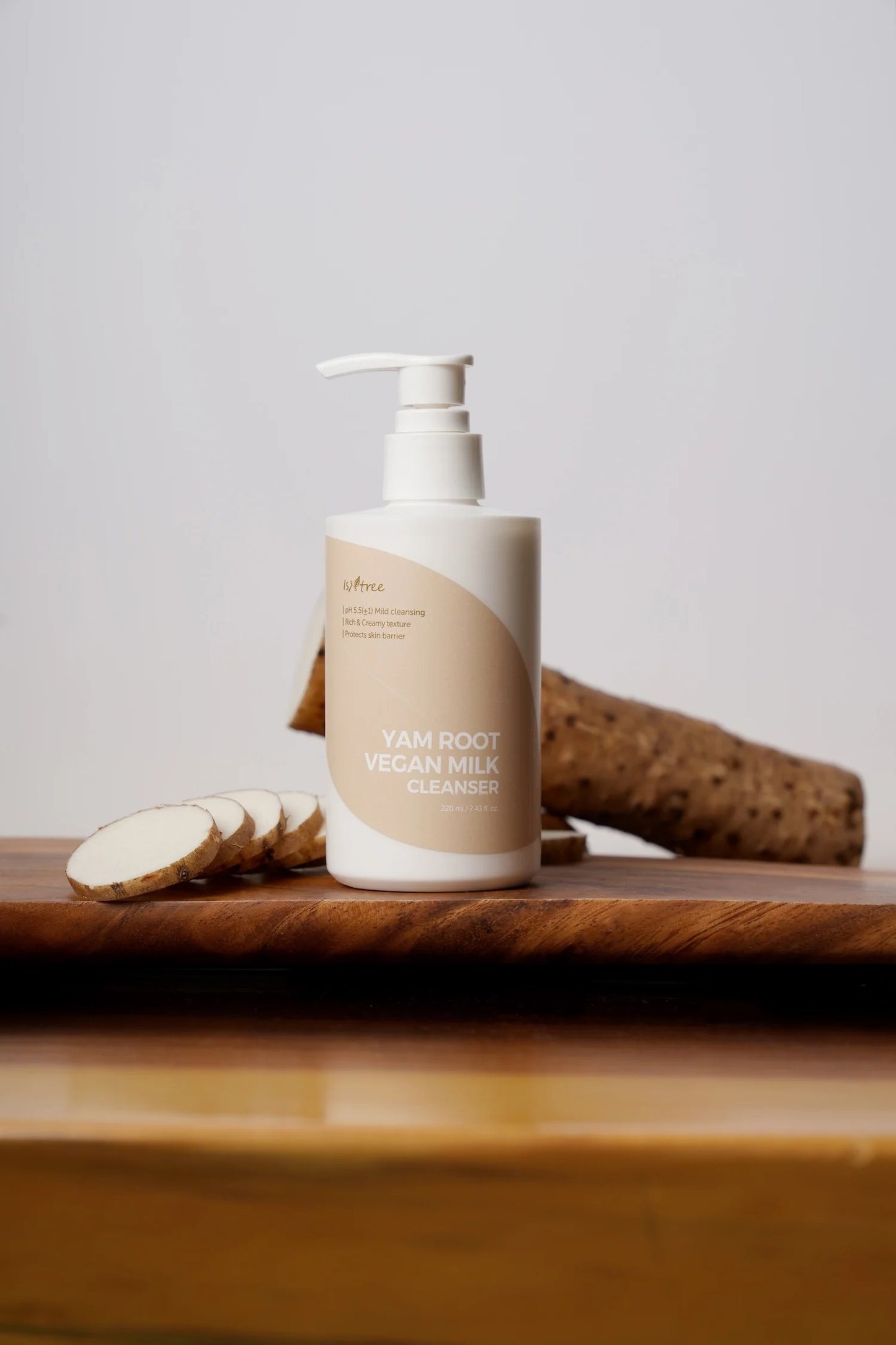 Isntree - Yam Root Vegan Milk Cleanser 220ml